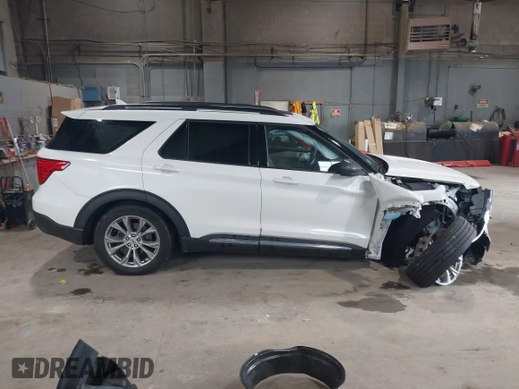 2023 Ford Explorer XLT с VIN 1FMSK8DH8PGC42744, выставлен на аукционе IAAI как лот 42436176 с пробегом 11 840 миль миль и . История ставок и продаж доступна на DreamBid. Изображение 13.