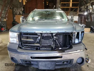 2011 GMC Sierra 1500 Work Truck z VIN 1GTN1TEA1BZ376694, wystawiony jako Copart lot #82595254 z przebiegiem 119 128 mil mil oraz Szkoda całkowita • Salvage title. Historia ofert i sprzedaży dostępna na DreamBid. Obrazek 5.