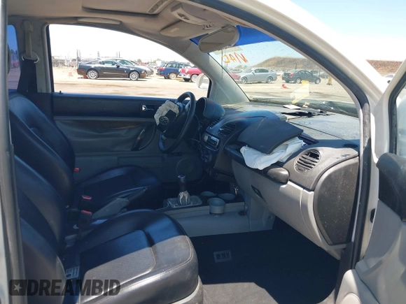 1999 Volkswagen Beetle GLS with VIN 3VWCC21C9XM451389, listed as a IAAI auction lot 42542673 with 162,062 mi miles and . Bid and sale history available at DreamBid. Image 5.