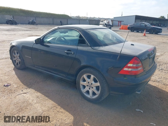 2003 Mercedes-Benz SLK-Class 2.3L with VIN WDBKK49F33F273872, listed as a IAAI auction lot 42111682 with 143,969 mi miles. Bid and sale history available at carsss.com. Image 3.