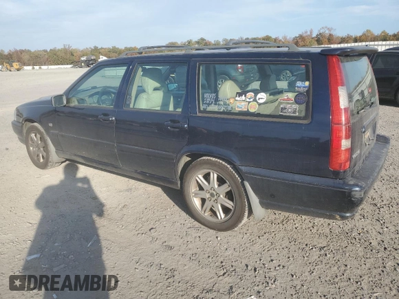 2000 Volvo V70 with VIN YV1LW61J5Y2708762, listed as a Copart auction lot 78267424 with 207,230 mi miles and Salvage Title. Bid and sale history available at carsss.com. Image 2.