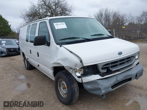 2000 Ford Econoline Cargo with VIN 1FTRE14W2YHB25933, listed as a IAAI auction lot 41912248 with 57,561 mi miles. Bid and sale history available at carsss.com. Image 1.