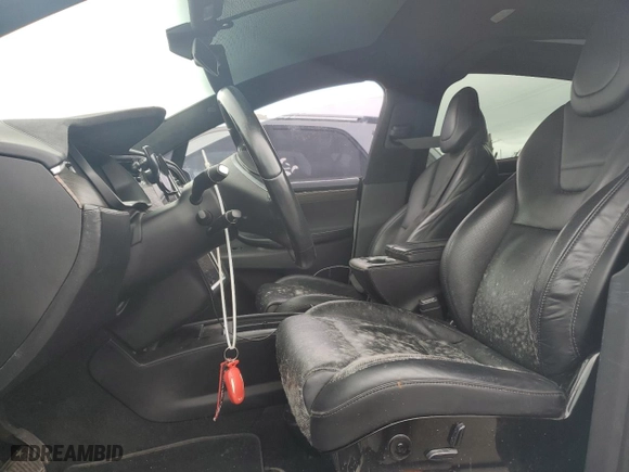 2016 Tesla Model X 70D with VIN 5YJXCAE27GF001762, listed as a Copart auction lot 47261873 with 119,010 mi miles. Bid and sale history available at carsss.com. Image 7.