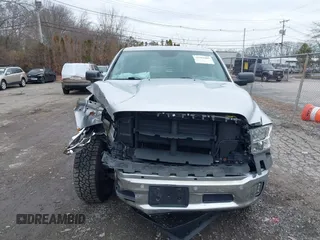 2015 Ram 1500 Big Horn z VIN 1C6RR7GT1FS537244, wystawiony jako IAAI lot #41283487 z przebiegiem 104 713 mil mil oraz . Historia ofert i sprzedaży dostępna na DreamBid. Obrazek 12.