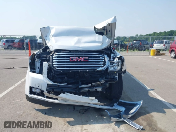 2017 GMC Yukon XL SLT with VIN 1GKS2GKC8HR384902, listed as a IAAI auction lot 39649419 with 27,260 mi miles. Bid and sale history available at carsss.com. Image 6.