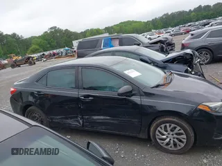 2018 Toyota Corolla L z VIN 5YFBURHE9JP765393, wystawiony jako IAAI lot #42112155 z przebiegiem 152 764 mil mil oraz . Historia ofert i sprzedaży dostępna na DreamBid. Obrazek 13.