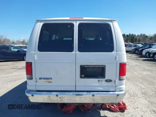 2014 Ford Econoline Passenger XL with VIN 1FBNE3BL1EDA97942, listed as a IAAI auction lot 40899589 with 60,703 mi miles. Bid and sale history available at carsss.com. Image 15.