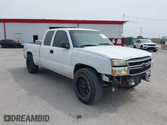 2003 Chevrolet Silverado 1500 LT with VIN 1GCEK19T93E335218, listed as a IAAI auction lot 42142369 with 205,696 mi miles and . Bid and sale history available at DreamBid. Image 1.