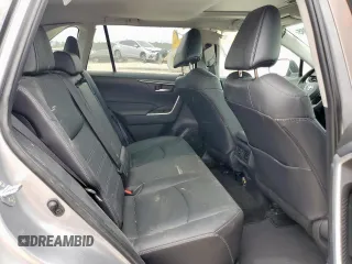 2025 Toyota RAV4 XLE Premium z VIN 2T3A1RFV6SC501208, wystawiony jako Copart lot #63846385 z przebiegiem 5 196 mil mil oraz Szkoda całkowita • Salvage title. Historia ofert i sprzedaży dostępna na DreamBid. Obrazek 11.