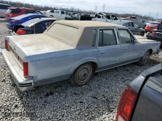 1984 Lincoln Town Car with VIN 1LNBP96F2EY683747, listed as a Copart auction lot 41248394 with 77,094 mi miles and Clean Title. Bid and sale history available at carsss.com. Image 3.