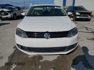 2013 Volkswagen Jetta SEL with VIN 3VWLX7AJ2DM402059, listed as a Copart auction lot 43459935 with 175,130 mi miles and Salvage title. Bid and sale history available at DreamBid. Image 5.