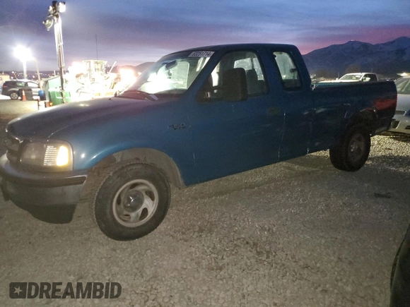 1997 Ford F-150 with VIN 1FTDX1729VND13052, listed as a Copart auction lot 83251714 with 134,450 mi miles and Salvage title. Bid and sale history available at DreamBid. Image 1.