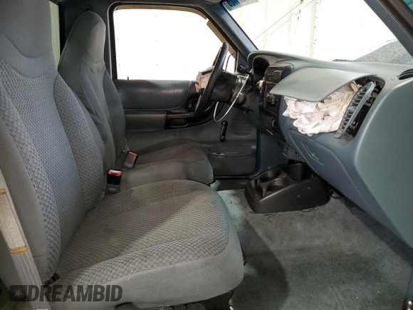 1998 Ford Ranger XL z VIN 1FTYR10C6WUA96291, wystawiony jako Copart lot #49984125 z przebiegiem 175 713 mil mil oraz Szkoda całkowita • Salvage title. Historia ofert i sprzedaży dostępna na DreamBid. Obrazek 10.