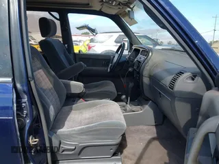1996 Isuzu Trooper with VIN JACDJ58V9T7918352, listed as a IAAI auction lot 42834262 with 177,888 mi miles and . Bid and sale history available at DreamBid. Image 5.