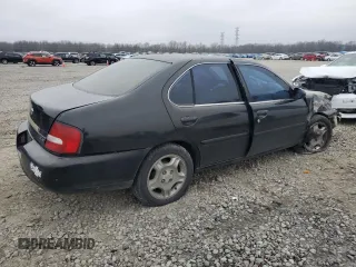 2000 Nissan Altima GXE with VIN 1N4DL01A0YC142560, listed as a Copart auction lot 41752175 with 228,857 mi miles and Salvage Title. Bid and sale history available at carsss.com. Image 3.