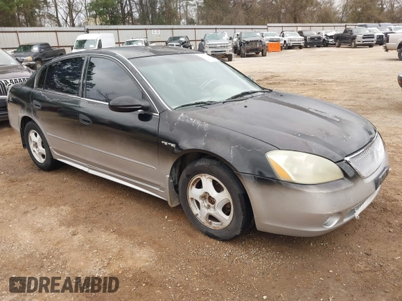 2002 Nissan Altima SE with VIN 1N4BL11D52C260747, listed as a IAAI auction lot 41733376 with 151,750 mi miles. Bid and sale history available at carsss.com. Image 1.