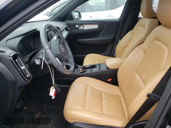 2019 Volvo XC40 Momentum z VIN YV4162UK8K2122135, wystawiony jako Copart lot #36300303 z przebiegiem 22 838 mil mil oraz . Historia ofert i sprzedaży dostępna na DreamBid. Obrazek 7.