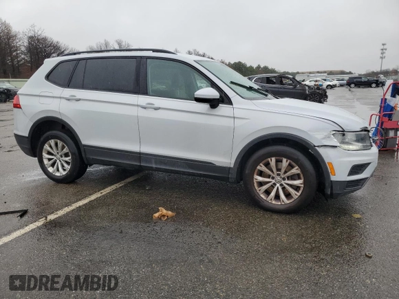 2018 Volkswagen Tiguan S with VIN 3VV1B7AX7JM072106, listed as a Copart auction lot 48373464 with 83,482 mi miles and Salvage title. Bid and sale history available at DreamBid. Image 4.