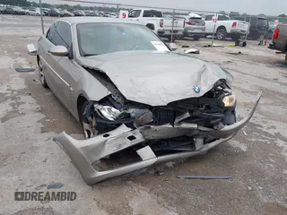 2007 BMW 3 Series 328i z VIN WBAWL13587PX13144, wystawiony jako IAAI lot #42290080 z przebiegiem 119 936 mil mil oraz . Historia ofert i sprzedaży dostępna na DreamBid. Obrazek 1.