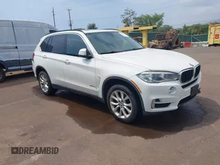2016 BMW X5 xDrive35i z VIN 5UXKR0C53G0P25915, wystawiony jako IAAI lot #41785413 z przebiegiem 99 989 mil mil oraz . Historia ofert i sprzedaży dostępna na DreamBid. Obrazek 1.