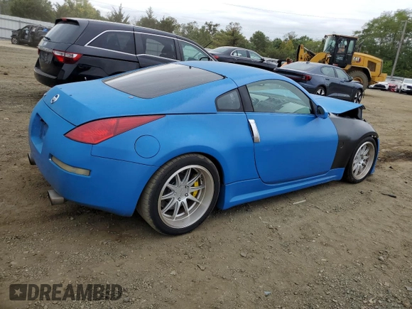 2005 Nissan 350Z with VIN JN1AZ34D25M607805, listed as a Copart auction lot 72138724 with 64,696 mi miles and Salvage Title. Bid and sale history available at carsss.com. Image 3.