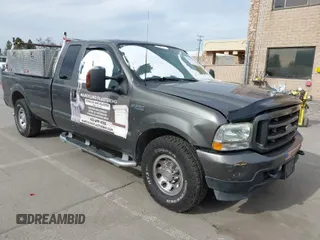 2003 Ford Super Duty F-250 XL with VIN 1FTNX20P43ED75097, listed as a IAAI auction lot 41841802 with 218,308 mi miles. Bid and sale history available at carsss.com. Image 1.