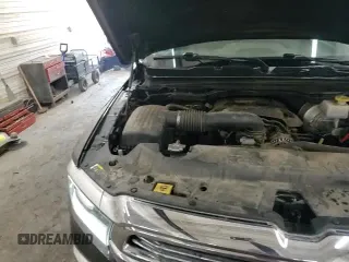 2020 Ram 1500 Laramie z VIN 1C6SRFRT1LN240624, wystawiony jako Copart lot #50367915 z przebiegiem 119 303 mil mil oraz Szkoda całkowita • Salvage title. Historia ofert i sprzedaży dostępna na DreamBid. Obrazek 13.