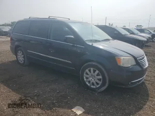 2013 Chrysler Town & Country Touring with VIN 2C4RC1BG4DR821029, listed as a Copart auction lot 70609704 with 139,610 mi miles and Salvage Title. Bid and sale history available at carsss.com. Image 4.