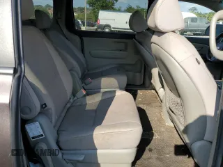 2016 Kia Sedona LX with VIN KNDMB5C15G6172514, listed as a Copart auction lot 72267704 with 81,284 mi miles and Salvage Title. Bid and sale history available at carsss.com. Image 10.
