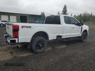 2023 Ford F-250 with VIN 1FT8X2BN0PEC27558, listed as a Copart auction lot 68699574 with 34,777 mi miles and Salvage title. Bid and sale history available at DreamBid. Image 3.