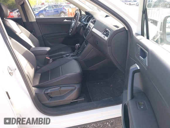 2021 Volkswagen Tiguan SE with VIN 3VV2B7AX6MM139903, listed as a IAAI auction lot 42060657 with 42,747 mi miles and . Bid and sale history available at DreamBid. Image 5.