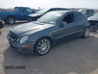 2008 Mercedes-Benz E-Class Luxury 3.5L with VIN WDBUF56X68B220680, listed as a IAAI auction lot 41816698 with 221,219 mi miles. Bid and sale history available at carsss.com. Image 2.