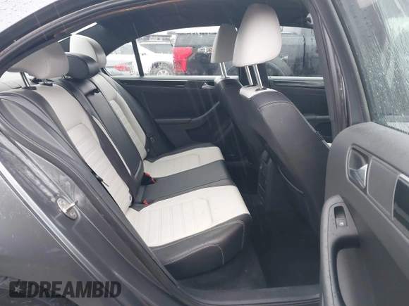 2015 Volkswagen Jetta SE с VIN 3VWD17AJ7FM320420, выставлен на аукционе IAAI как лот 41495266 с пробегом 132 031 миль миль и . История ставок и продаж доступна на DreamBid. Изображение 8.