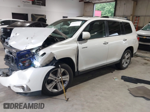 2013 Toyota Highlander Limited with VIN 5TDDK3EH9DS259911, listed as a IAAI auction lot 42350627 with 195,450 mi miles and . Bid and sale history available at DreamBid. Image 2.