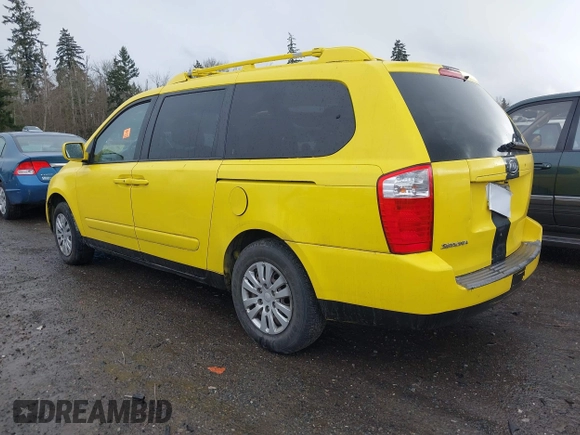 2008 Kia Sedona LX with VIN KNDMB233986206827, listed as a IAAI auction lot 41494022 with 365,699 mi miles. Bid and sale history available at carsss.com. Image 3.