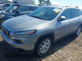 2018 Jeep Cherokee Latitude with VIN 1C4PJLCB4JD612058, listed as a IAAI auction lot 42176036 with 162,153 mi miles and . Bid and sale history available at DreamBid. Image 6.