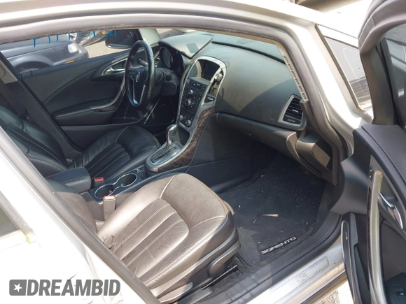 2015 Buick Verano Group z VIN 1G4PS5SK4F4169942, wystawiony jako IAAI lot #42484414 z przebiegiem 113 471 mil mil oraz . Historia ofert i sprzedaży dostępna na DreamBid. Obrazek 5.