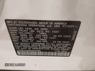 2024 Volkswagen Atlas SEL Premium R-Line z VIN 1V2FR2CA0RC507586, wystawiony jako IAAI lot #40921678 z przebiegiem 26 996 mil mil oraz . Historia ofert i sprzedaży dostępna na DreamBid. Obrazek 9.