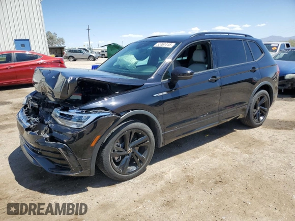 2023 Volkswagen Tiguan SE R-Line Black z VIN 3VVCB7AXXPM038789, wystawiony jako Copart lot #55161415 z przebiegiem 36 269 mil mil oraz Szkoda całkowita • Salvage title. Historia ofert i sprzedaży dostępna na DreamBid. Obrazek 1.