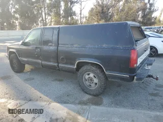 1997 Chevrolet Silverado 1500 with VIN 2GCEK19R3V1281262, listed as a Copart auction lot 41913745 with 218,949 mi miles and Clean Title. Bid and sale history available at DreamBid. Image 2.
