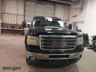 2013 GMC Sierra 2500HD SLT with VIN 1GT121EG3DF111218, listed as a IAAI auction lot 41566667 with 175,686 mi miles. Bid and sale history available at carsss.com. Image 12.