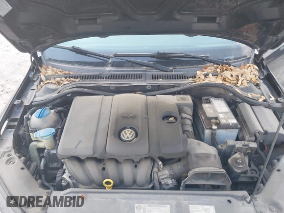 2013 Volkswagen Jetta SE with VIN 3VWDX7AJ9DM308054, listed as a IAAI auction lot 41726950 with 219,711 mi miles and . Bid and sale history available at DreamBid. Image 10.