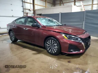 2025 Nissan Altima SV z VIN 1N4BL4DV7SN310476, wystawiony jako Copart lot #60287285 z przebiegiem 19 227 mil mil oraz Czysty tytuł • Clean title. Historia ofert i sprzedaży dostępna na DreamBid. Obrazek 4.
