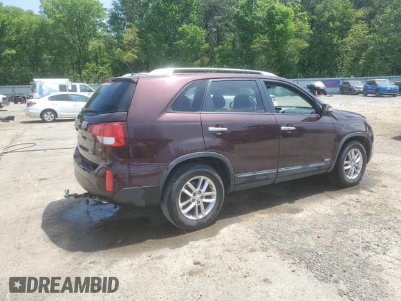 2015 Kia Sorento LX with VIN 5XYKTDA72FG650390, listed as a Copart auction lot 53330725 with 124,943 mi miles and Salvage Title. Bid and sale history available at carsss.com. Image 3.