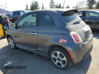 2017 FIAT 500e z VIN 3C3CFFGE1HT598411, wystawiony jako Copart lot #58774295 z przebiegiem 73 573 mil mil oraz Czysty tytuł • Clean title. Historia ofert i sprzedaży dostępna na DreamBid. Obrazek 2.