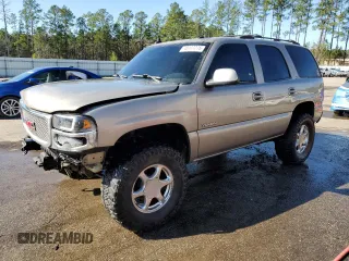 2003 GMC Yukon SLT with VIN 1GKEK13Z13R106803, listed as a Copart auction lot 45127275 with 363,010 mi miles and Salvage Title. Bid and sale history available at carsss.com. Image 1.