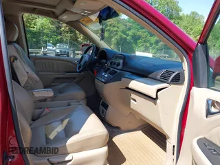 2006 Honda Odyssey EX-L with VIN 5FNRL38756B442865, listed as a IAAI auction lot 42115076 with 183,208 mi miles. Bid and sale history available at carsss.com. Image 5.