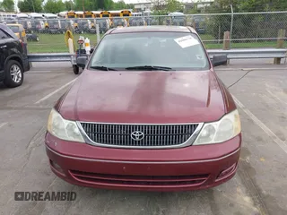 2000 Toyota Avalon XL with VIN 4T1BF28B3YU095209, listed as a IAAI auction lot 42008138 with 276,894 mi miles and . Bid and sale history available at DreamBid. Image 12.
