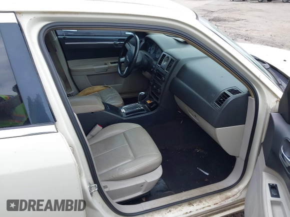 2007 Chrysler 300 Touring with VIN 2C3KA53G97H683225, listed as a IAAI auction lot 42154480 with 193,613 mi miles and . Bid and sale history available at DreamBid. Image 5.