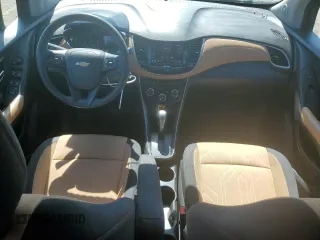 2020 Chevrolet Trax LT with VIN 3GNCJLSB3LL230978, listed as a Copart auction lot 52682414 with 24,483 mi miles and Salvage Title. Bid and sale history available at carsss.com. Image 8.